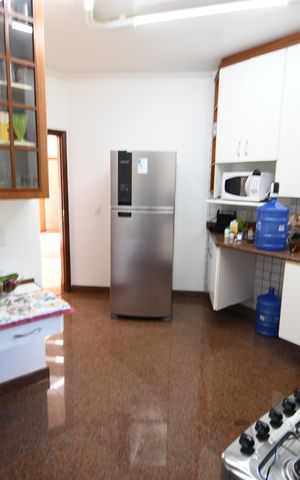 Casa de condomínio à venda com 420m², 4 quartos e 7 vagasCozinha