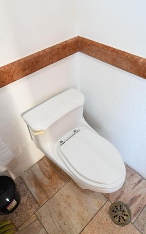 Casa de condomínio à venda com 420m², 4 quartos e 7 vagasLavabo