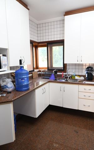 Casa de condomínio à venda com 420m², 4 quartos e 7 vagasCozinha