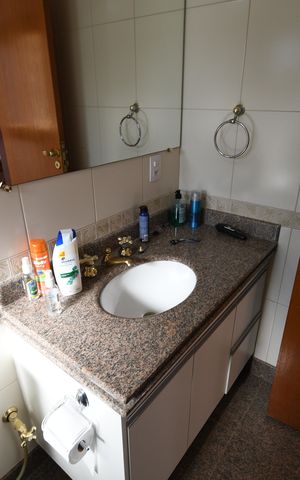 Casa de condomínio à venda com 420m², 4 quartos e 7 vagasSuíte Banheiro 4