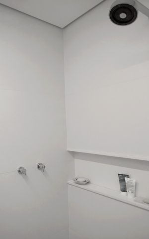 Apartamento à venda com 85m², 2 quartos e 2 vagasBanheiro da Suíte