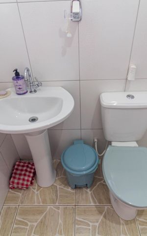 Casa à venda com 120m², 2 quartos e 2 vagas Casa à venda com 120m², 2 quartos e 2 vagasBanheiro