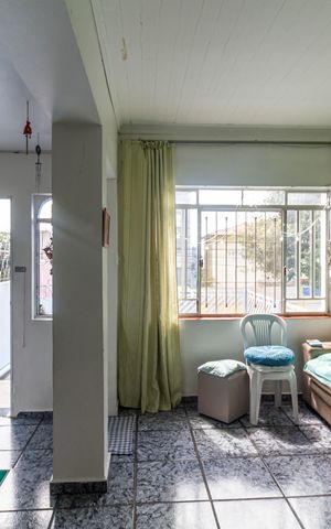 Casa à venda com 120m², 2 quartos e 2 vagas Casa à venda com 120m², 2 quartos e 2 vagasSala