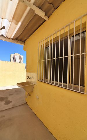 Casa para alugar com 125m², 2 quartos e 1 vagaÁrea de Serviço