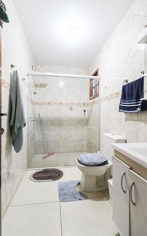 Casa à venda com 107m², 2 quartos e 1 vagaBanheiro