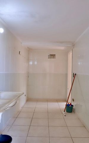 Casa à venda com 270m², 2 quartos e 3 vagas Casa à venda com 270m², 2 quartos e 3 vagasLavanderia