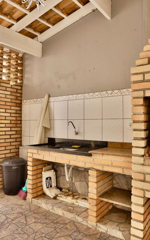Casa à venda com 270m², 2 quartos e 3 vagas Casa à venda com 270m², 2 quartos e 3 vagasÁrea comum - Churrasqueira