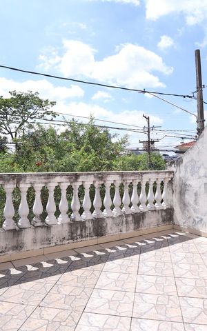Casa à venda com 270m², 2 quartos e 3 vagas Casa à venda com 270m², 2 quartos e 3 vagasQuintal