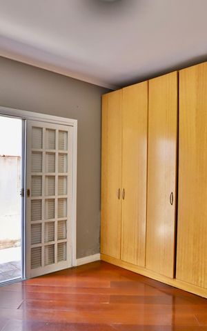 Casa à venda com 270m², 2 quartos e 3 vagas Casa à venda com 270m², 2 quartos e 3 vagasQuarto 1