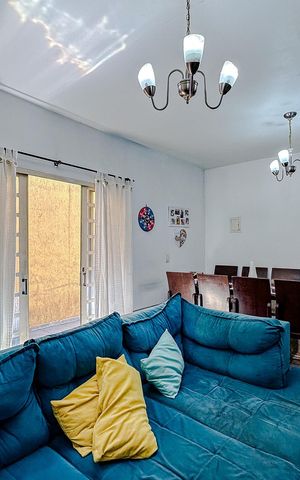 Casa à venda com 234m², 6 quartos e 4 vagasSala