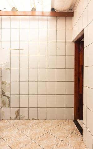 Casa à venda com 184m², 3 quartos e 2 vagas Casa à venda com 184m², 3 quartos e 2 vagasÁrea de Serviço