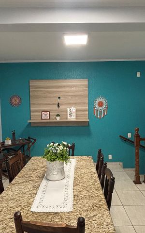Casa à venda com 240m², 4 quartos e 2 vagas Casa à venda com 240m², 4 quartos e 2 vagasSala de Jantar - Cozinha