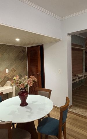Casa à venda com 240m², 4 quartos e 2 vagas Casa à venda com 240m², 4 quartos e 2 vagasSala - Sala de Estar