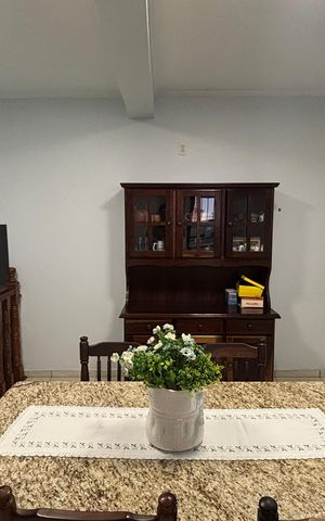 Casa à venda com 240m², 4 quartos e 2 vagas Casa à venda com 240m², 4 quartos e 2 vagasSala de Jantar - Cozinha