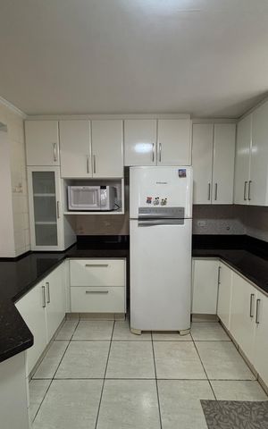 Casa à venda com 240m², 4 quartos e 2 vagas Casa à venda com 240m², 4 quartos e 2 vagasSala de Jantar - Cozinha
