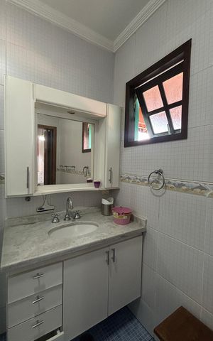 Casa à venda com 240m², 4 quartos e 2 vagas Casa à venda com 240m², 4 quartos e 2 vagasBanheiro da Suíte 2