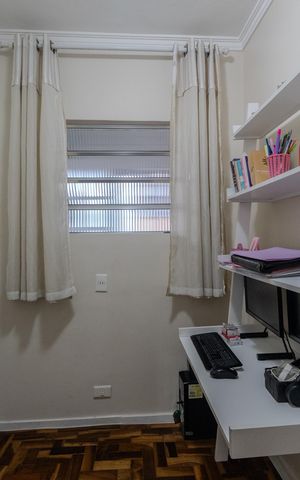 Apartamento à venda com 165m², 3 quartos e 1 vaga Apartamento à venda com 165m², 3 quartos e 1 vagaEscritório