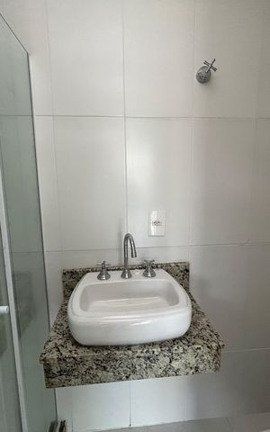 Apartamento à venda com 64m², 2 quartos e 1 vagaBanheiro Social