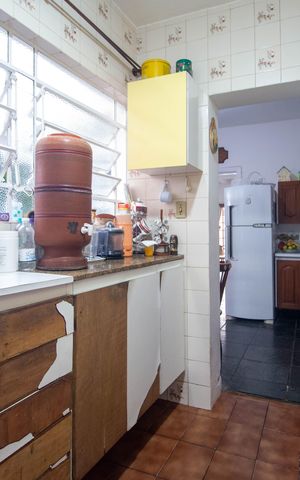 Casa à venda com 150m², 3 quartos e 2 vagas Casa à venda com 150m², 3 quartos e 2 vagasCozinha