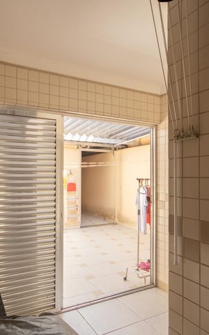 Casa à venda com 188m², 4 quartos e 4 vagas Casa à venda com 188m², 4 quartos e 4 vagasÁrea de Serviço