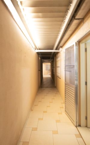 Casa à venda com 188m², 4 quartos e 4 vagas Casa à venda com 188m², 4 quartos e 4 vagasCorredor Externo