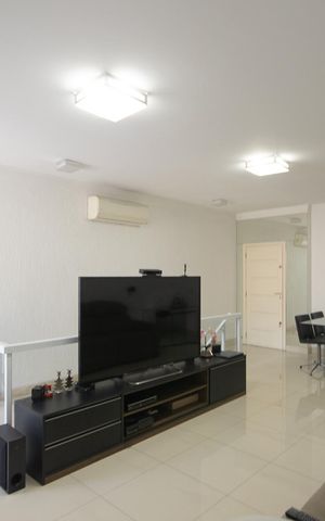Casa à venda com 188m², 4 quartos e 4 vagas Casa à venda com 188m², 4 quartos e 4 vagasSala