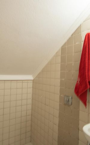 Casa à venda com 188m², 4 quartos e 4 vagas Casa à venda com 188m², 4 quartos e 4 vagasLavabo