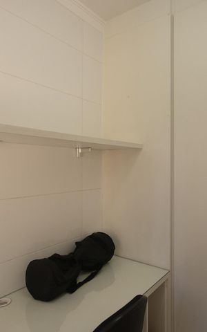 Casa à venda com 188m², 4 quartos e 4 vagas Casa à venda com 188m², 4 quartos e 4 vagasQuarto de serviço