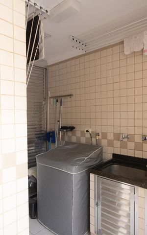 Casa à venda com 188m², 4 quartos e 4 vagas Casa à venda com 188m², 4 quartos e 4 vagasÁrea de Serviço