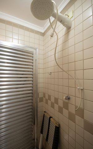 Casa à venda com 188m², 4 quartos e 4 vagas Casa à venda com 188m², 4 quartos e 4 vagasBanheiro 3