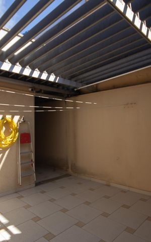 Casa à venda com 188m², 4 quartos e 4 vagas Casa à venda com 188m², 4 quartos e 4 vagasQuintal