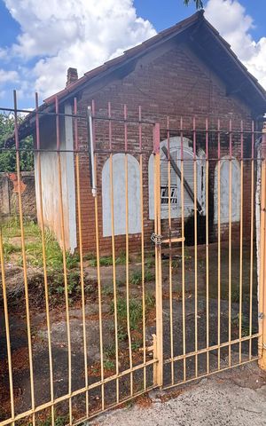 Casa à venda com 270m², 5 quartos e 12 vagas Casa à venda com 270m², 5 quartos e 12 vagasFachada Casa 2