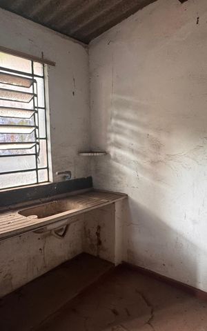 Casa à venda com 270m², 5 quartos e 12 vagas Casa à venda com 270m², 5 quartos e 12 vagasÁrea de Serviço Casa 2