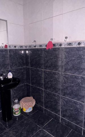 Casa à venda com 270m², 5 quartos e 12 vagas Casa à venda com 270m², 5 quartos e 12 vagasBanheiro Casa 1