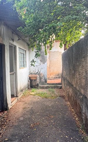 Casa à venda com 270m², 5 quartos e 12 vagas Casa à venda com 270m², 5 quartos e 12 vagasCorredor Casa 2