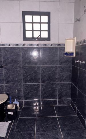 Casa à venda com 270m², 5 quartos e 12 vagas Casa à venda com 270m², 5 quartos e 12 vagasBanheiro Casa 1