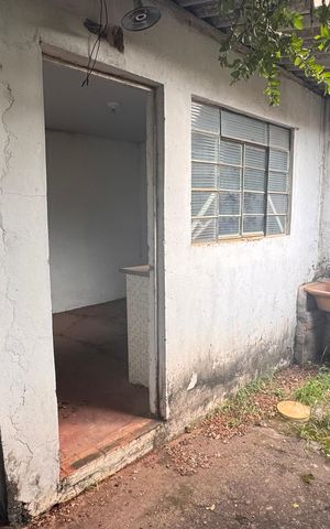 Casa à venda com 270m², 5 quartos e 12 vagas Casa à venda com 270m², 5 quartos e 12 vagasÁrea de Serviço Externa Casa 2
