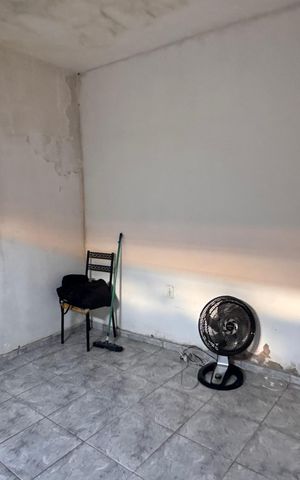 Casa à venda com 270m², 5 quartos e 12 vagas Casa à venda com 270m², 5 quartos e 12 vagasQuarto 2 Casa 1
