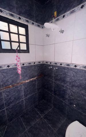 Casa à venda com 270m², 5 quartos e 12 vagas Casa à venda com 270m², 5 quartos e 12 vagasBanheiro da Suíte Casa 1