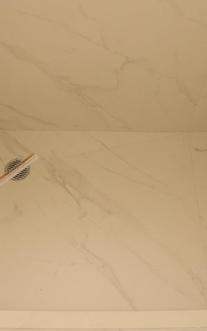 Apartamento à venda com 222m², 3 quartos e 5 vagasBanheiro da Suíte 1