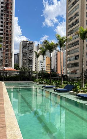 Apartamento à venda com 222m², 3 quartos e 5 vagasÁrea comum - Piscina