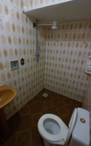 Casa à venda com 198m², 5 quartos e 4 vagasBanheiro social