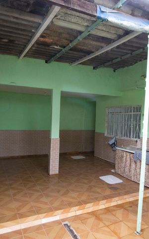 Casa à venda com 198m², 5 quartos e 4 vagasQuintal