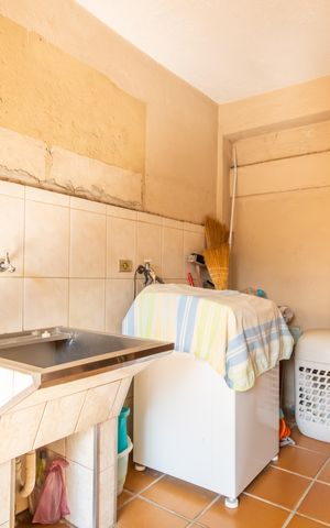 Casa à venda com 180m², 2 quartos e 3 vagas Casa à venda com 180m², 2 quartos e 3 vagasÁrea de Serviço