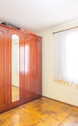 Casa à venda com 180m², 2 quartos e 3 vagas Casa à venda com 180m², 2 quartos e 3 vagasQuarto 1