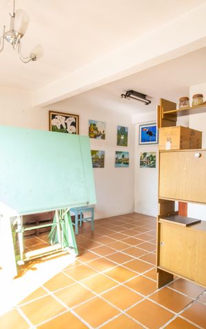 Casa à venda com 180m², 2 quartos e 3 vagas Casa à venda com 180m², 2 quartos e 3 vagasQuarto de Serviço