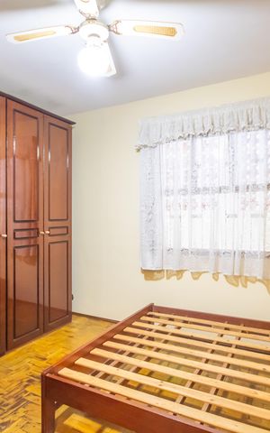Casa à venda com 180m², 2 quartos e 3 vagas Casa à venda com 180m², 2 quartos e 3 vagasQuarto 2