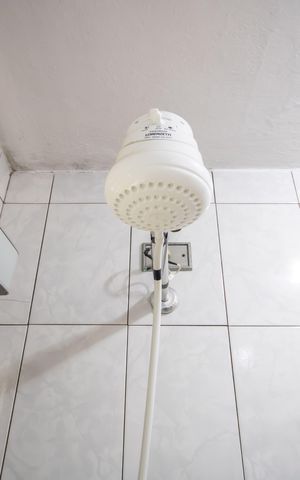 Casa à venda com 180m², 2 quartos e 3 vagas Casa à venda com 180m², 2 quartos e 3 vagasBanheiro
