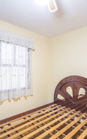 Casa à venda com 180m², 2 quartos e 3 vagas Casa à venda com 180m², 2 quartos e 3 vagasQuarto 2