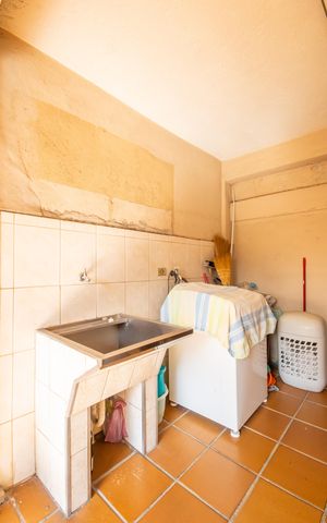 Casa à venda com 180m², 2 quartos e 3 vagas Casa à venda com 180m², 2 quartos e 3 vagasÁrea de Serviço